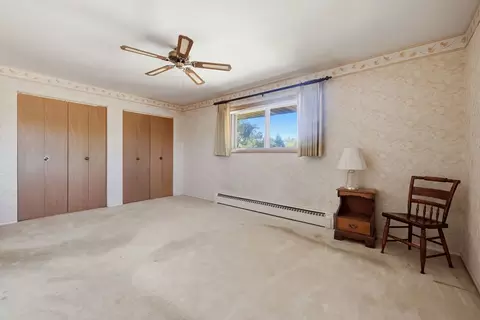 Bedroom - 539 Sandy Ln, Des Plaines, IL 60016 photo 2 of 6