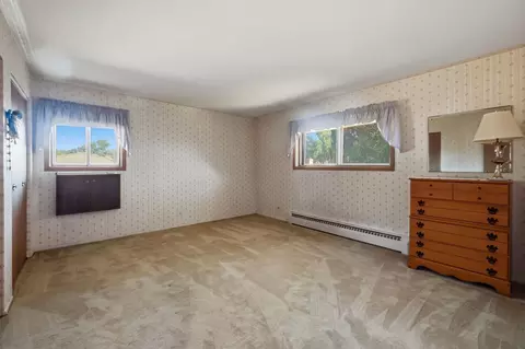 Bedroom - 539 Sandy Ln, Des Plaines, IL 60016 photo 3 of 6
