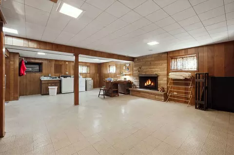 Other - 539 Sandy Ln, Des Plaines, IL 60016 photo 6 of 7