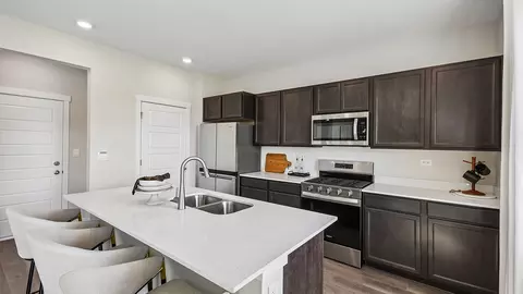 Kitchen - 13630 S Carmel Blvd, Plainfield, IL 60544 photo 4 of 6