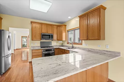 Kitchen - 3780 Wilke Rd, Rolling Meadows, IL 60008 photo 3 of 3