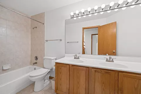 Bath - 3780 Wilke Rd, Rolling Meadows, IL 60008 photo 2 of 3