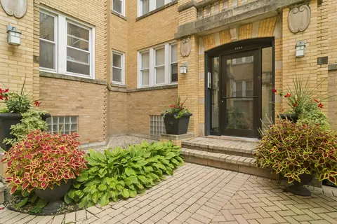 1336 W Estes Ave #2N, Chicago, IL 60626