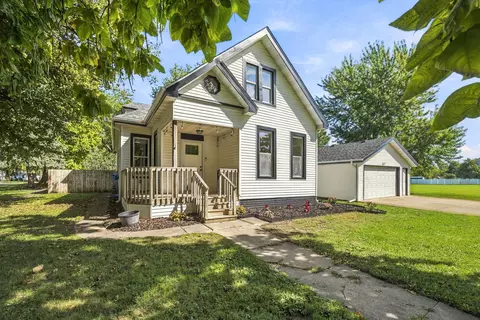 209 S East St, Odell, IL 60460