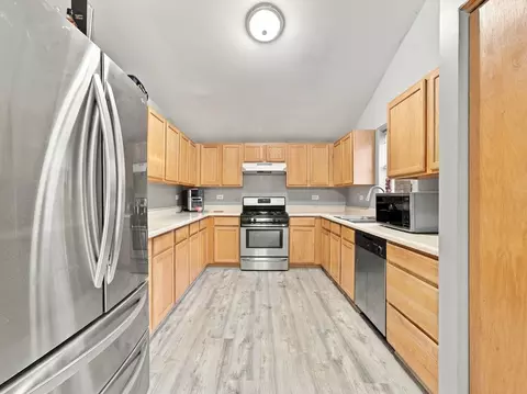 Kitchen - 1301 Idabright Dr, Plainfield, IL 60586 photo 1 of 2