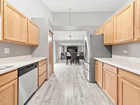 Kitchen - 1301 Idabright Dr, Plainfield, IL 60586 photo 2 of 2