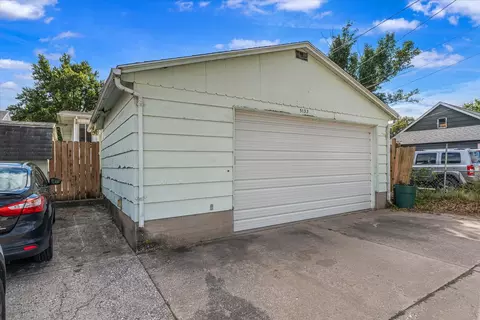 Exterior - 5133 7th Ave, Moline, IL 61265 photo 4 of 10