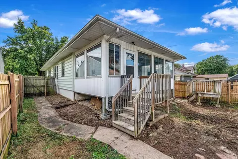 Exterior - 5133 7th Ave, Moline, IL 61265 photo 7 of 10