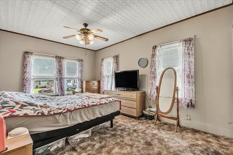 Bedroom - 5133 7th Ave, Moline, IL 61265 photo 4 of 7