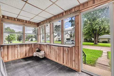 Exterior - 5133 7th Ave, Moline, IL 61265 photo 3 of 10