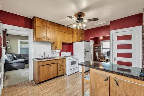 Kitchen - 5133 7th Ave, Moline, IL 61265 photo 1 of 5