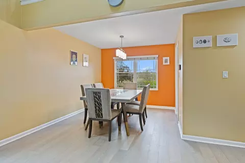 Dining - 820 N Dexter Ln, Hoffman Estates, IL 60169 photo 1 of 3