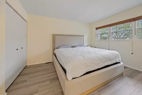 Bedroom - 820 N Dexter Ln, Hoffman Estates, IL 60169 photo 2 of 2