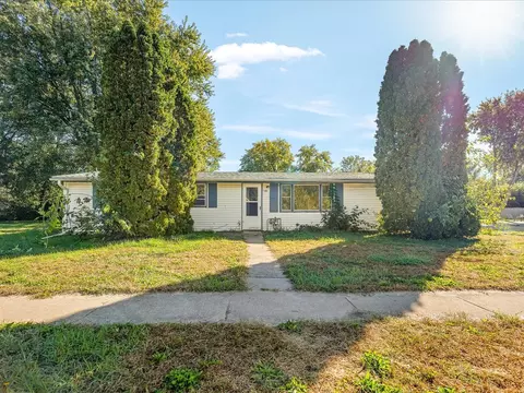 7603 Cadet Rd, Machesney Park, IL 61115