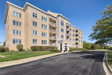 9730 Koch Ct #1B, Orland Park, IL 60467