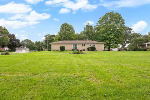 Exterior - 201 Marlane Dr, Alpha, IL 61413 photo 5 of 8