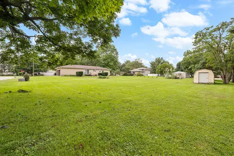 Exterior - 201 Marlane Dr, Alpha, IL 61413 photo 4 of 8