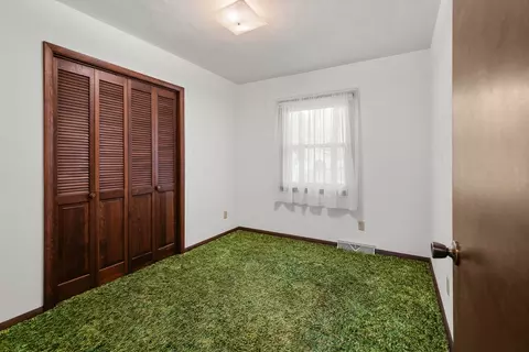 Bedroom - 201 Marlane Dr, Alpha, IL 61413 photo 1 of 5