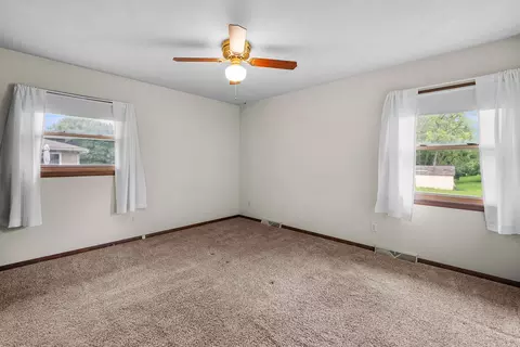 Bedroom - 201 Marlane Dr, Alpha, IL 61413 photo 3 of 5