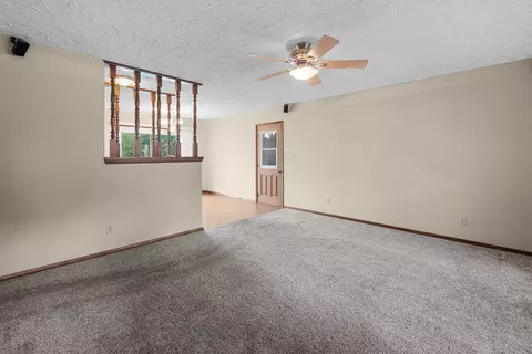 Living - 201 Marlane Dr, Alpha, IL 61413 photo 3 of 6