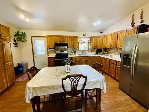 Kitchen - 592 Pine Grove Ave, Gurnee, IL 60031 photo 3 of 4