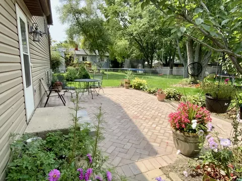 Exterior - 592 Pine Grove Ave, Gurnee, IL 60031 photo 2 of 3