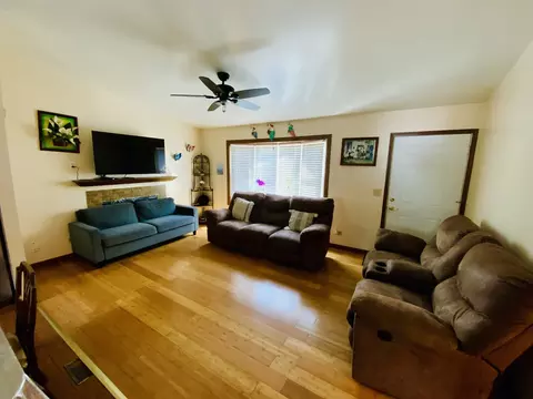 Living - 592 Pine Grove Ave, Gurnee, IL 60031 photo 1 of 1