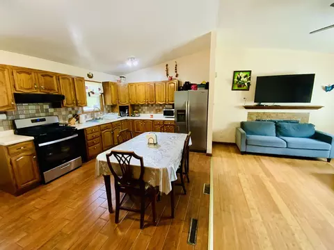 Kitchen - 592 Pine Grove Ave, Gurnee, IL 60031 photo 2 of 4