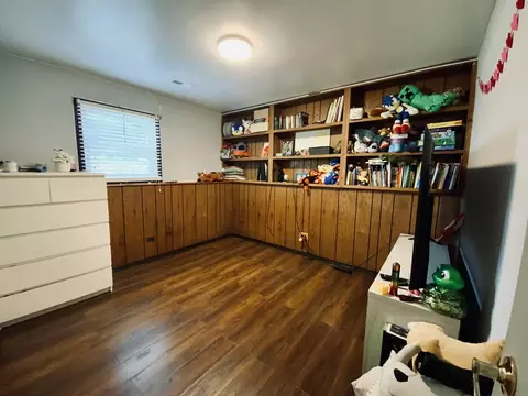 Bedroom - 592 Pine Grove Ave, Gurnee, IL 60031 photo 4 of 4