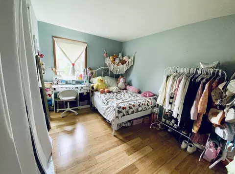 Bedroom - 592 Pine Grove Ave, Gurnee, IL 60031 photo 2 of 4