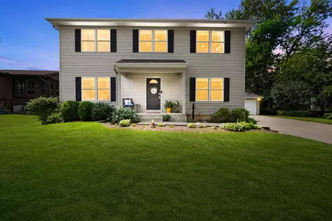 33672 N Greentree Rd, Grayslake, IL 60030