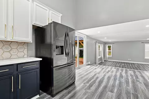 Kitchen - 5212 Aladdin Ct, Plainfield, IL 60586 photo 5 of 5