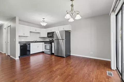 2358 South St #E, Elgin, IL 60123 photo 4