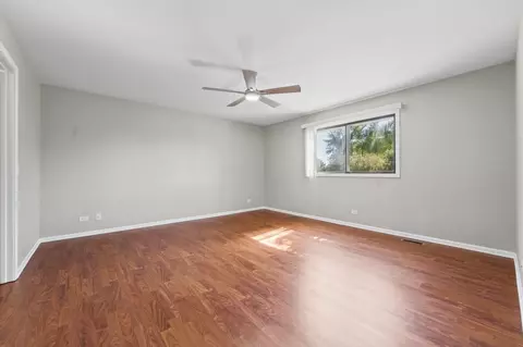 2358 South St #E, Elgin, IL 60123 photo 7