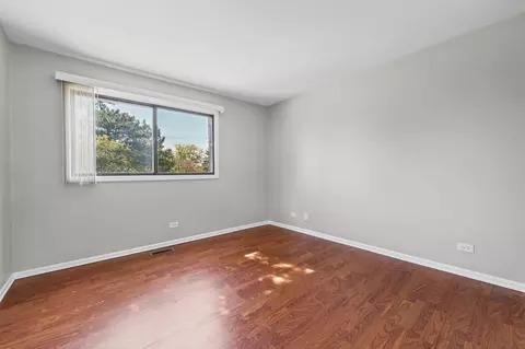 2358 South St #E, Elgin, IL 60123 photo 9