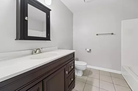 2358 South St #E, Elgin, IL 60123 photo 8