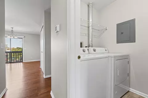 2358 South St #E, Elgin, IL 60123 photo 6