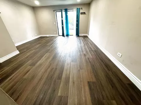 Living - 111 S Hale Ave, Bartlett, IL 60103 photo 2 of 2