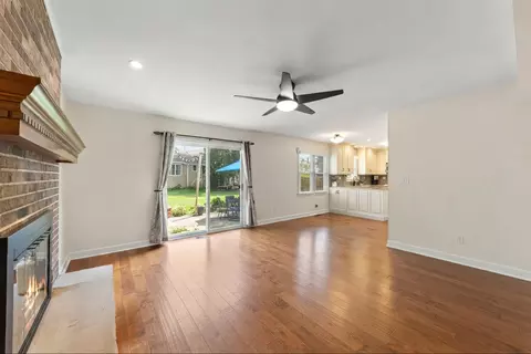 Living - 1608 Lois Ann Ln, Naperville, IL 60563 photo 6 of 7