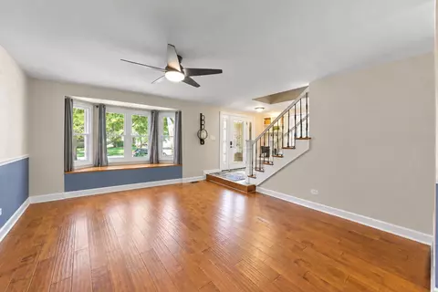 Living - 1608 Lois Ann Ln, Naperville, IL 60563 photo 2 of 7