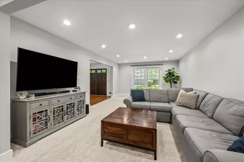 154 Willow Ave, Deerfield, IL 60015 photo 5