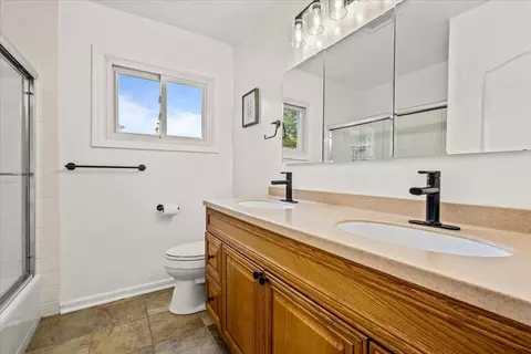 154 Willow Ave, Deerfield, IL 60015 photo 20