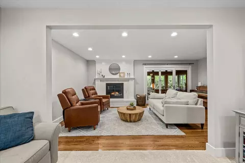 154 Willow Ave, Deerfield, IL 60015 photo 6