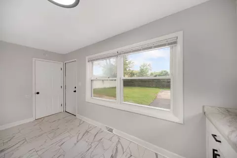 Entry Way - 2829 Stafford Dr, Markham, IL 60428 photo 1 of 1
