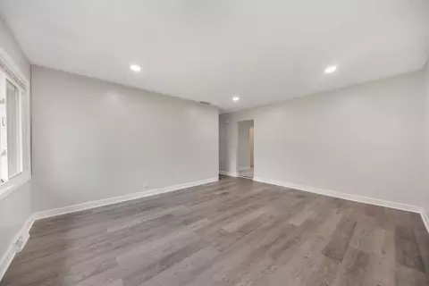 Living - 2829 Stafford Dr, Markham, IL 60428 photo 3 of 3