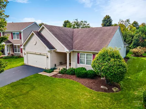 1352 Evergreen Ln, Pingree Grove, IL 60140