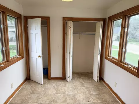 403 E 9th St, Peru, IL 61354 photo 7