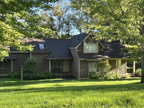 111 Walnut Hill Dr #111, Galena, IL 61036