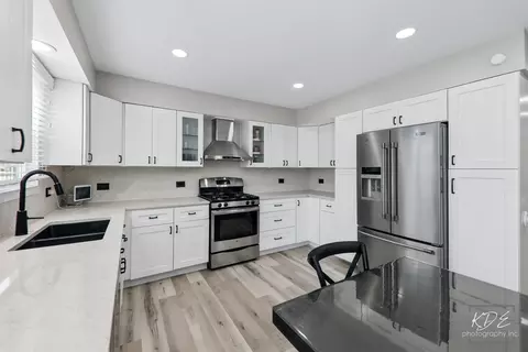 Kitchen - 24844 Ambrose Rd, Plainfield, IL 60585 photo 3 of 5