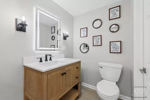 Bath - 24844 Ambrose Rd, Plainfield, IL 60585 photo 4 of 5